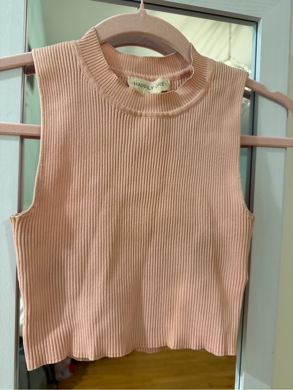 Women’s Ribbed Sleeveless Knit Crop  Top — Blush Pink